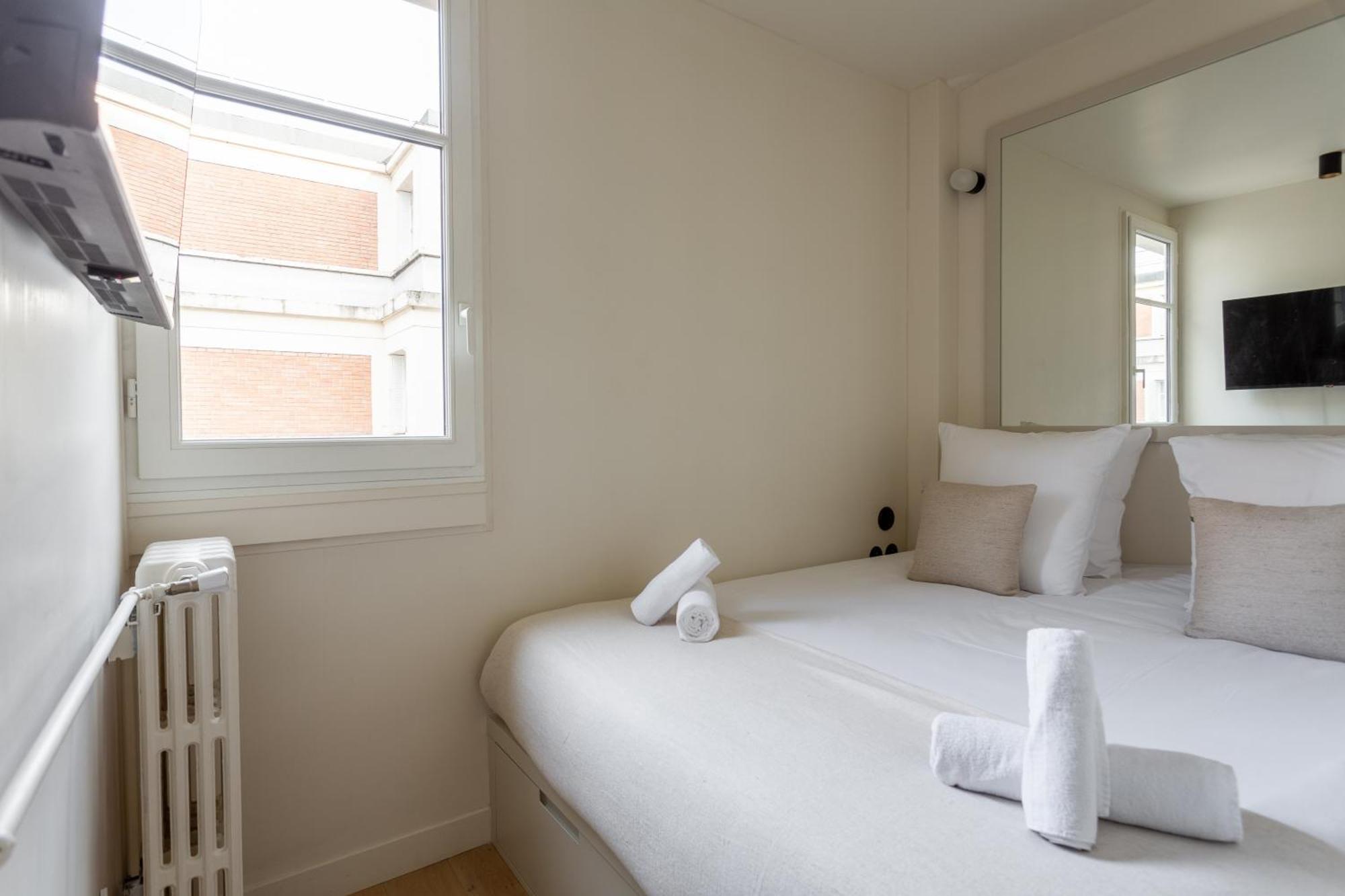 The Carla Suite Eiffel Tower View Paris Luaran gambar